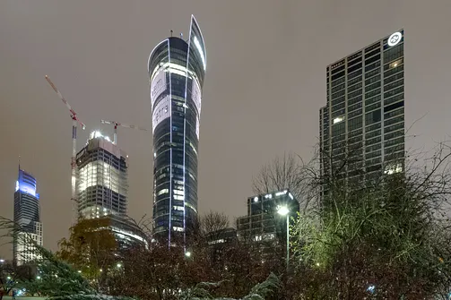 Od lewej: Warsaw Trade Tower, The Bridge, Warsaw Spire i Generation Park