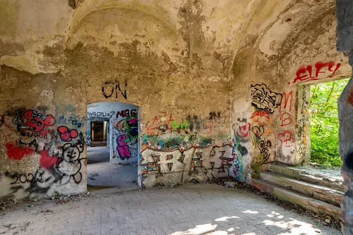 Pałac Tarłów w Podzamczu Piekoszowskim