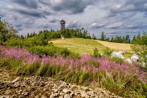 Lubań - widokowy szczyt Gorców z wieżą widokową