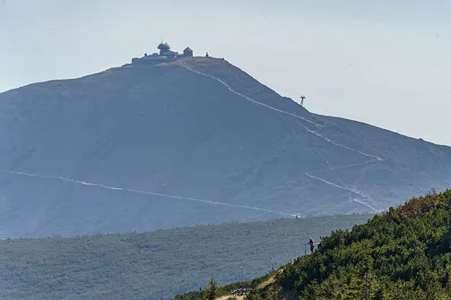 Śnieżka z Karpacza przez Pielgrzymy, Słonecznik i trzy karkonoskie schroniska