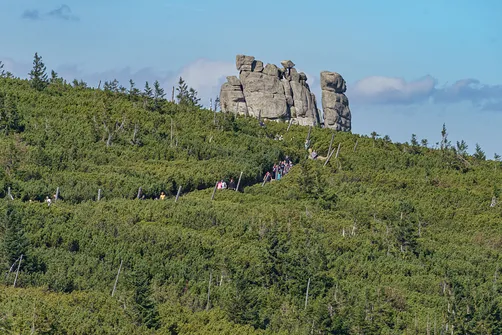Śnieżka z Karpacza przez Pielgrzymy, Słonecznik i trzy karkonoskie schroniska