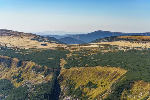 Śnieżka z Karpacza przez Pielgrzymy, Słonecznik i trzy karkonoskie schroniska