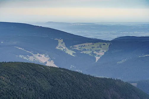 Śnieżka z Karpacza przez Pielgrzymy, Słonecznik i trzy karkonoskie schroniska