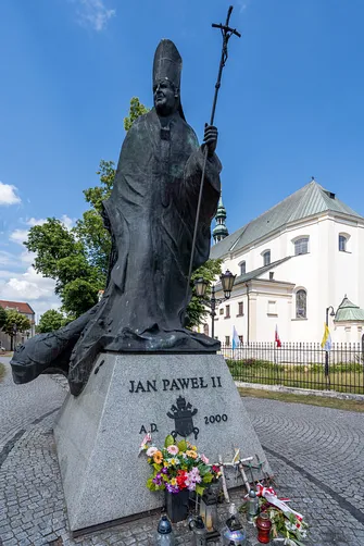 Pomnik Jana Pawla II w Łowiczu