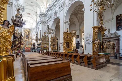 Bazylika katedralna Wniebowzięcia Najświętszej Maryi Panny i św. Mikołaja w Łowiczu