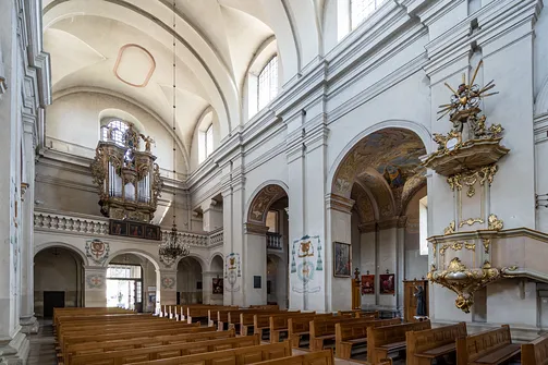 Kościół Matki Bożej Łaskawej i św. Wojciecha w Łowiczu