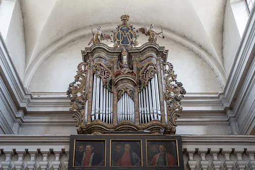 Kościół Matki Bożej Łaskawej i św. Wojciecha w Łowiczu