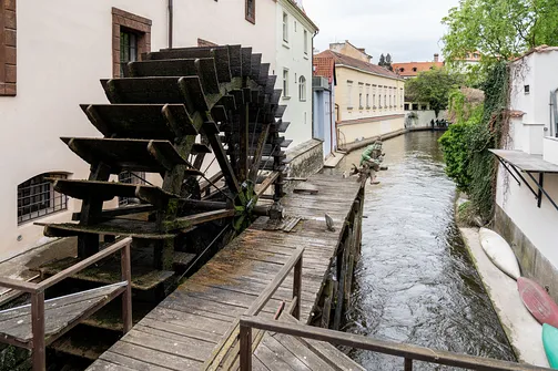 Praga - stolica Czech nad Wełtawą