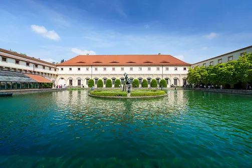 Praga - stolica Czech nad Wełtawą