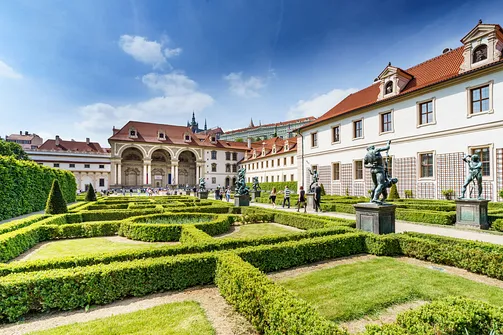 Praga - stolica Czech nad Wełtawą