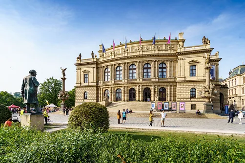 Praga - stolica Czech nad Wełtawą