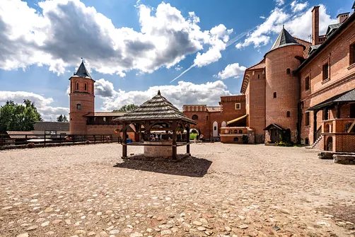 Zamek w Tykocinie - królewska rezydencja nad Narwią
