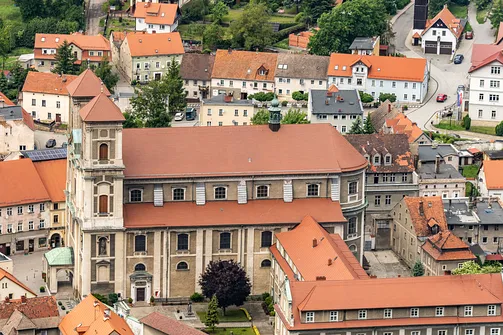 Bazylika w Bardzie – Sanktuarium Matki Bożej Strażniczki Wiary Świętej
