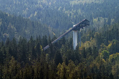 Skocznia Orlinek widziana z Karpatki