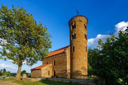 Kościół św. Idziego w Inowłodzu - jeden z najstarszych kościołów w Polsce