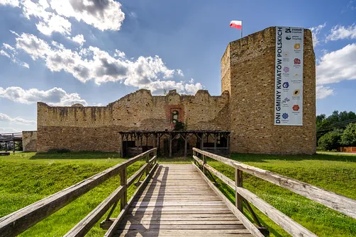 Zamek w Inowłodzu - warownia Kazimierza Wielkiego nad Pilicą