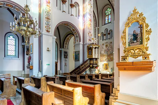 Kościół Najświętszego Serca Pana Jezusa w Parznie