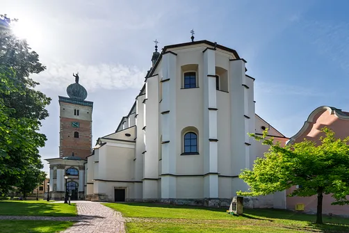 Wschodnia część bazyliki Grobu Bożego z wielobocznie zamkniętym prezbiterium i przyporami.