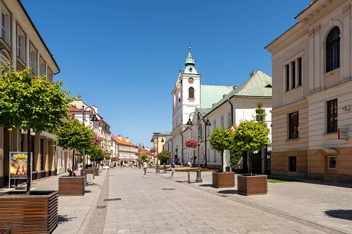 Barokowy kościół Pijarów przy deptaku ulicy 3 Maja w Rzeszowie.