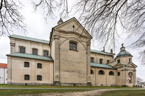 Elewacja boczna nawy kościoła w Studziannie.