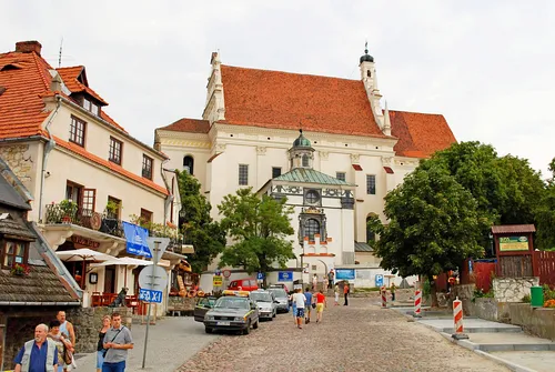 Kazimierz Dolny. Kościół farny św. Jana Chrzciciela i św. Bartłomieja z XVI wieku w Kazimierzu Dolnym