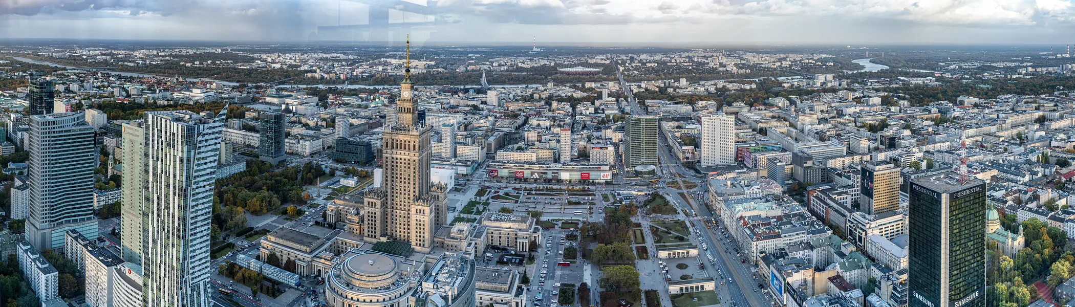 Panorama Warszawy z Varso Tower